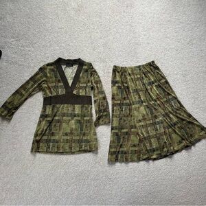 NYPL collection vintage 3/4 vneck sleeve blouse with matching skirt set